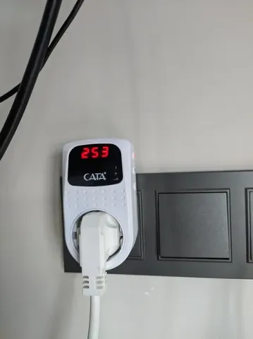 Cata Ct-9187 Dijital Akım Korumalı Priz ( 918 Joule ) ( 4000W )